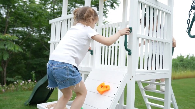 Amazon.com: Avenlur Craftsman Modern Swing Set - Outdoor Backyard